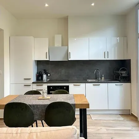 Le Bruna: 4 Prs, Clim, 10 Min Plages Apartament